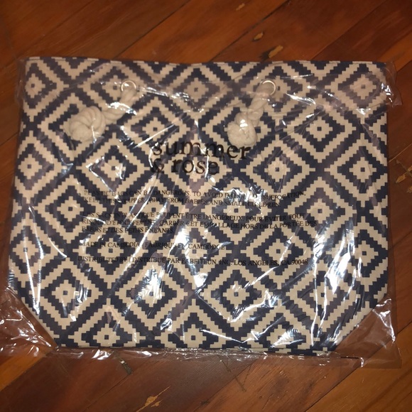 Summer & Rose Navy Diamond tote - Picture 2 of 2